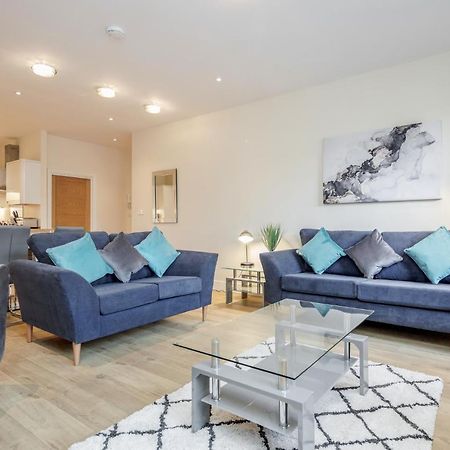 Spacious Luxury 2 Bed Apartment By 7 Seas Property Serviced Accommodation Maidenhead With Parking And Wifi Buitenkant foto